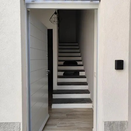 New 5-minute Walk To And Station * Lecco