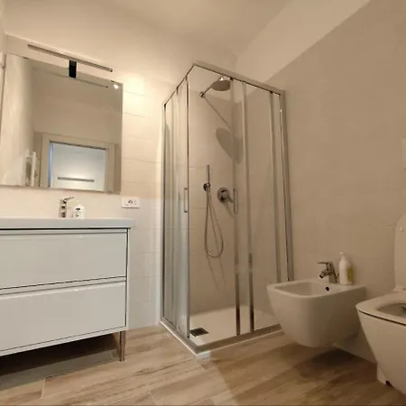 Apartment New 5-minute Walk To And Station