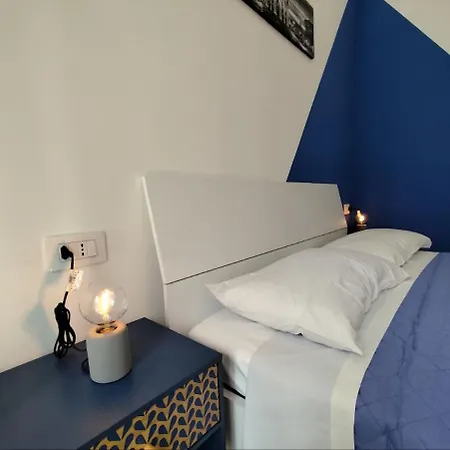 Apartment New 5-minute Walk To And Station